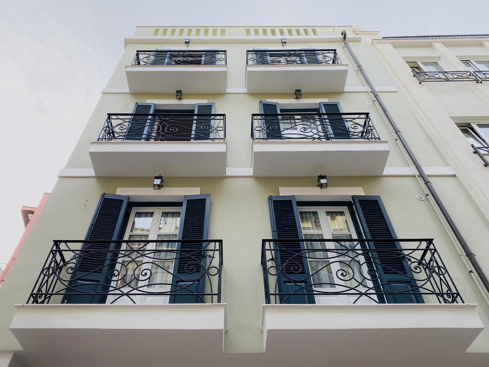 Syntagma Square In - Shell Athens
